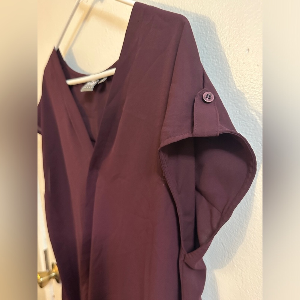 Soho jeans New York & Company burgundy blouse - Picture 4 of 6